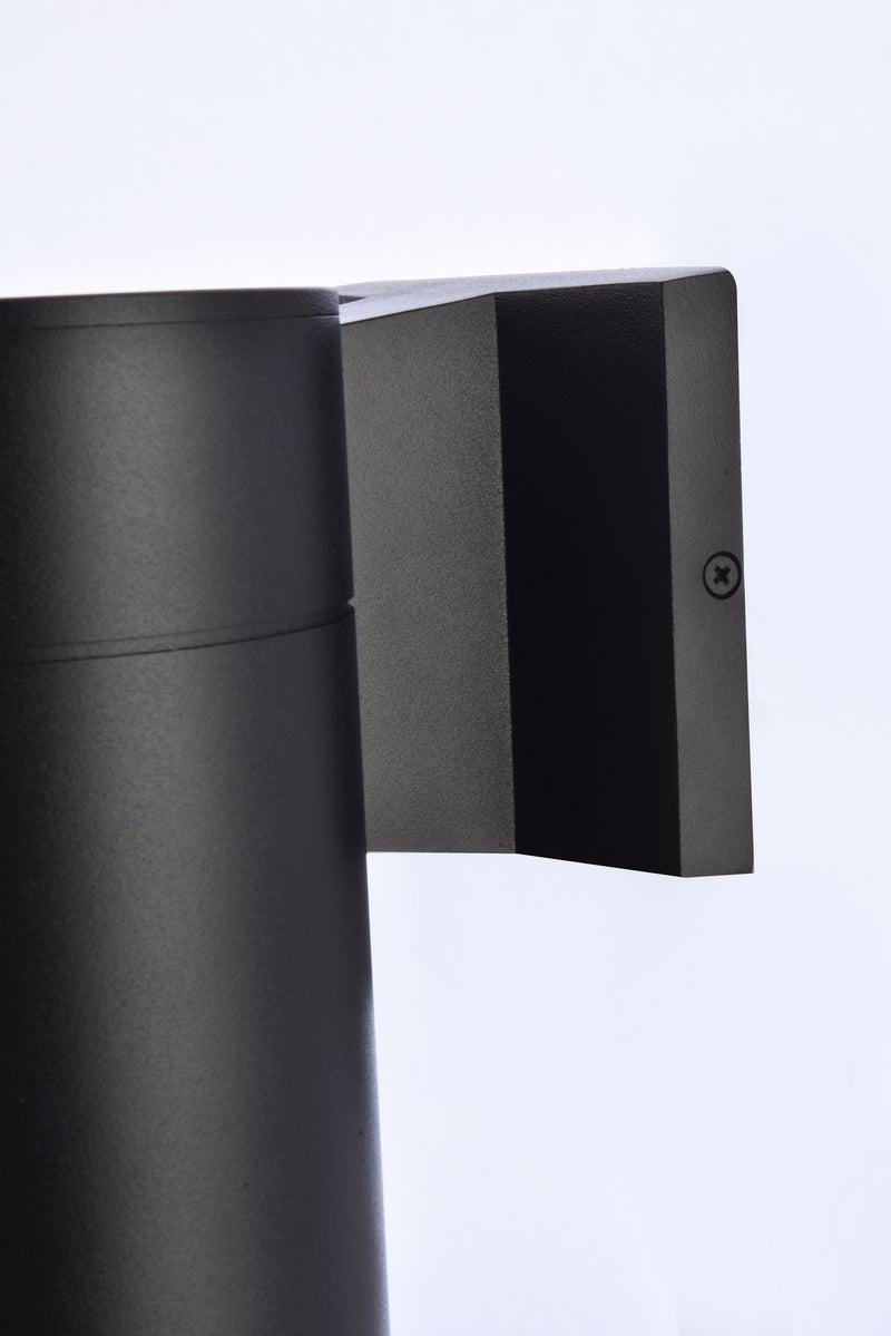 LED Outdoor Wall Lamp<br /><span style="color:#4AB0CE;">Entrega: 3-4 semanas en USA</span><br /><span style="color:#4AB0CE;font-size:60%;">PREGUNTE POR ENTREGA EN PANAMA</span><br />Collection: Raine<br />Finish: black
