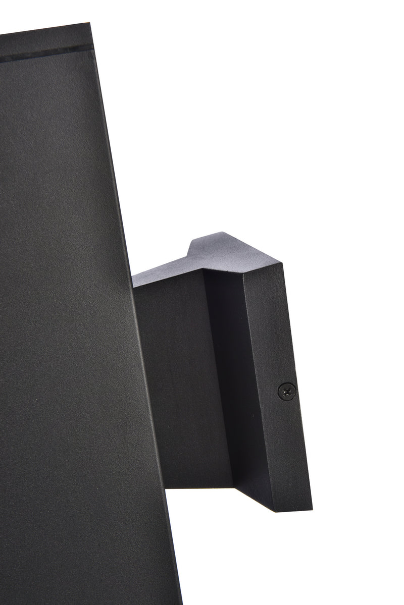 Outdoor Wall Mount<br /><span style="color:#4AB0CE;">Entrega: 4-10 dias en USA</span><br /><span style="color:#4AB0CE;font-size:60%;">PREGUNTE POR ENTREGA EN PANAMA</span><br />Collection: Raine<br />Finish: black