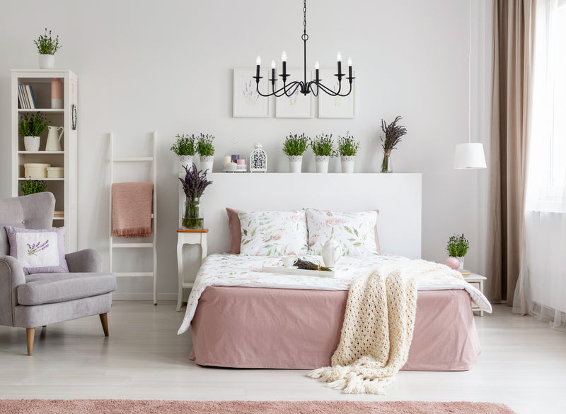 Six Light Chandelier<br /><span style="color:#4AB0CE;">Entrega: 14-15 semanas en USA</span><br /><span style="color:#4AB0CE;font-size:60%;">PREGUNTE POR ENTREGA EN PANAMA</span><br />Collection: Rohan<br />Finish: Matte Black