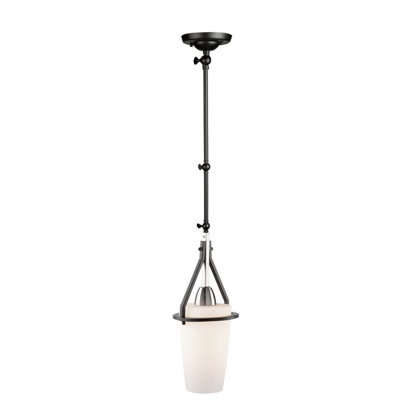 One Light Sconce/Pendant<br /><span style="color:#4AB0CE;">Entrega: 4-10 dias en USA</span><br /><span style="color:#4AB0CE;font-size:60%;">PREGUNTE POR ENTREGA EN PANAMA</span><br />Collection: Brydon<br />Finish: Black and Brushed Nickel