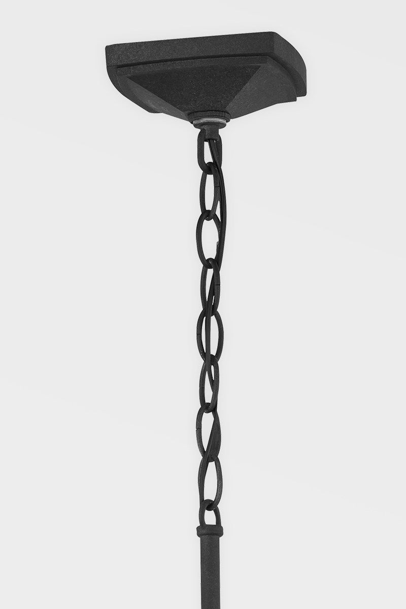 Four Light Outdoor Lantern<br /><span style="color:#4AB0CE;">Entrega: 4-10 dias en USA</span><br /><span style="color:#4AB0CE;font-size:60%;">PREGUNTE POR ENTREGA EN PANAMA</span><br />Collection: Lake County<br />Finish: French Iron