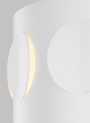 Three Light Pendant<br /><span style="color:#4AB0CE;">Entrega: 4-10 dias en USA</span><br /><span style="color:#4AB0CE;font-size:60%;">PREGUNTE POR ENTREGA EN PANAMA</span><br />Collection: Dottie<br />Finish: Burnished Brass