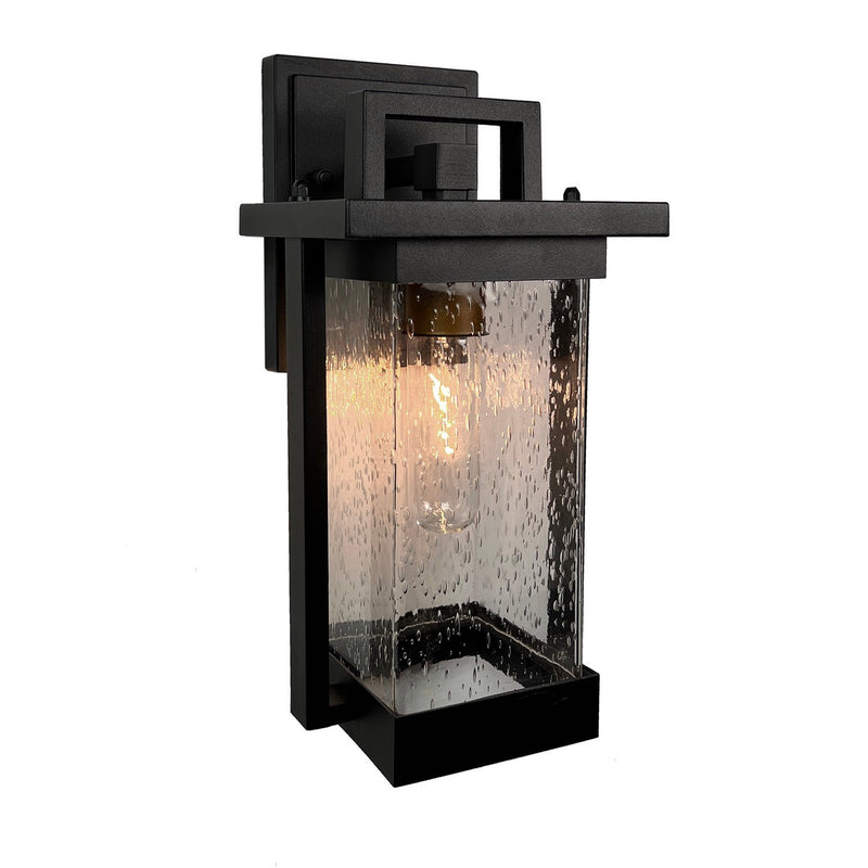 Outdoor Wall Sconce<br /><span style="color:#4AB0CE;">Entrega: 4-10 dias en USA</span><br /><span style="color:#4AB0CE;font-size:60%;">PREGUNTE POR ENTREGA EN PANAMA</span><br />Collection: Port Charlotte Collection<br />Finish: Matte Black