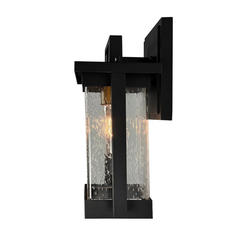 Outdoor Wall Sconce<br /><span style="color:#4AB0CE;">Entrega: 4-10 dias en USA</span><br /><span style="color:#4AB0CE;font-size:60%;">PREGUNTE POR ENTREGA EN PANAMA</span><br />Collection: Port Charlotte Collection<br />Finish: Matte Black