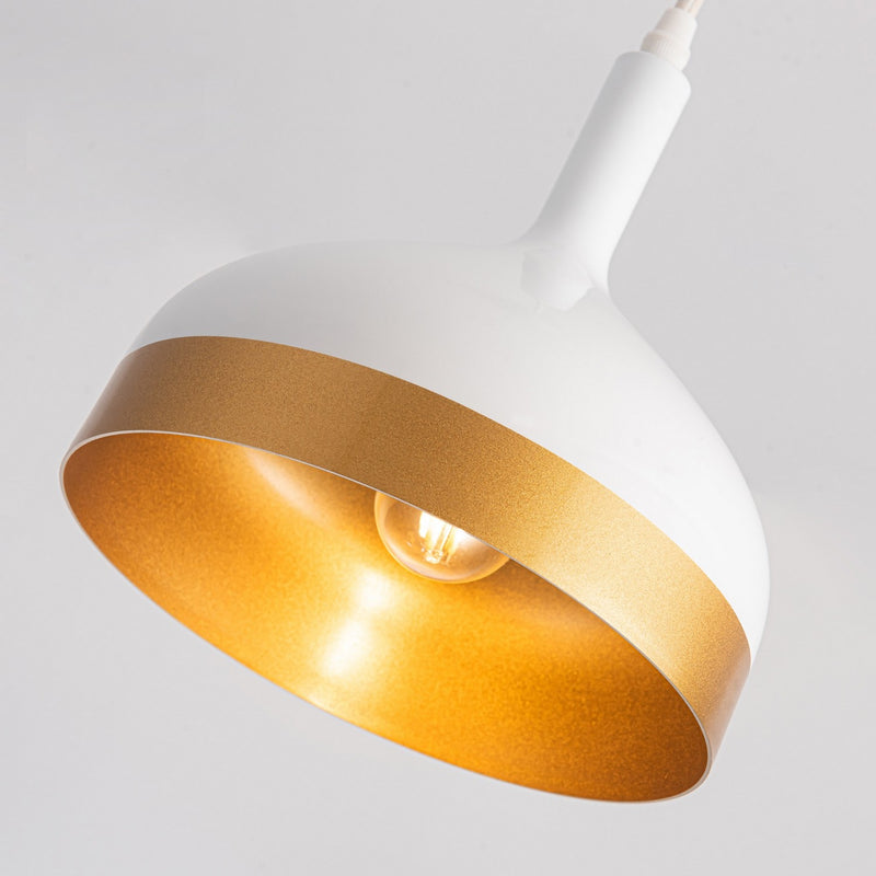 One Light Pendant<br /><span style="color:#4AB0CE;">Entrega: 4-10 dias en USA</span><br /><span style="color:#4AB0CE;font-size:60%;">PREGUNTE POR ENTREGA EN PANAMA</span><br />Collection: Dash<br />Finish: White & Gold