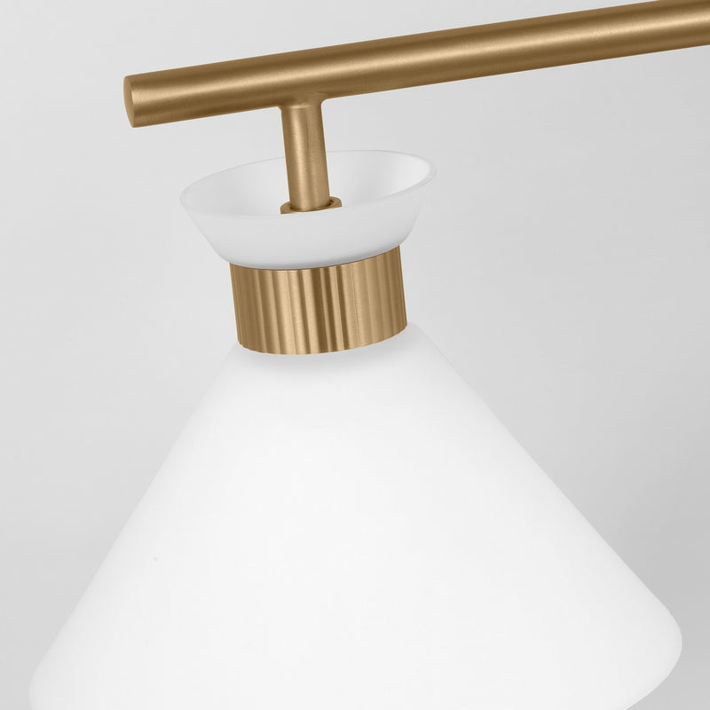 Three Light Bath<br /><span style="color:#4AB0CE;">Entrega: 4-10 dias en USA</span><br /><span style="color:#4AB0CE;font-size:60%;">PREGUNTE POR ENTREGA EN PANAMA</span><br />Collection: Belcarra<br />Finish: Satin Brass