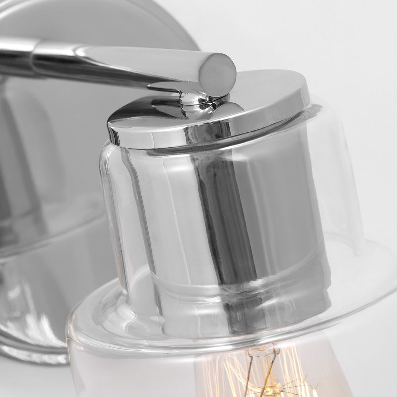 One Light Wall Sconce<br /><span style="color:#4AB0CE;">Entrega: 4-10 dias en USA</span><br /><span style="color:#4AB0CE;font-size:60%;">PREGUNTE POR ENTREGA EN PANAMA</span><br />Collection: Sayward<br />Finish: Chrome