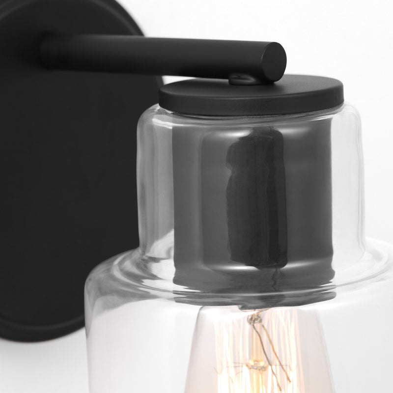 One Light Wall Sconce<br /><span style="color:#4AB0CE;">Entrega: 4-10 dias en USA</span><br /><span style="color:#4AB0CE;font-size:60%;">PREGUNTE POR ENTREGA EN PANAMA</span><br />Collection: Sayward<br />Finish: Midnight Black