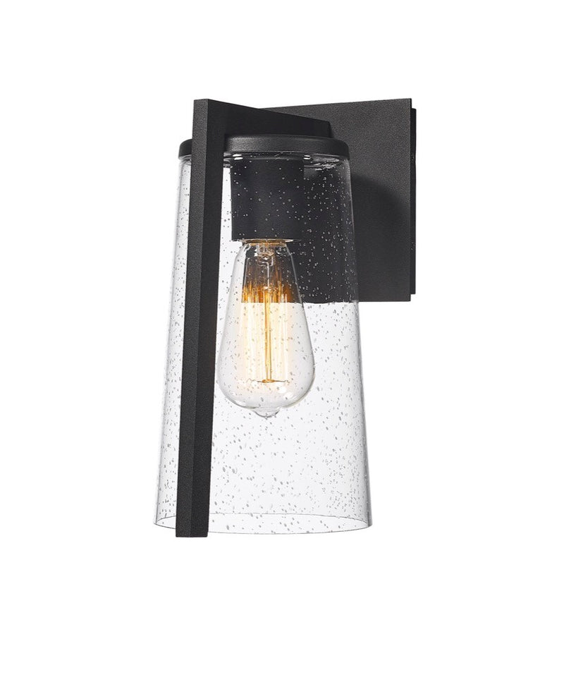 One Light Outdoor Wall Sconce<br /><span style="color:#4AB0CE;">Entrega: 4-10 dias en USA</span><br /><span style="color:#4AB0CE;font-size:60%;">PREGUNTE POR ENTREGA EN PANAMA</span><br />Collection: Portofino<br />Finish: Black