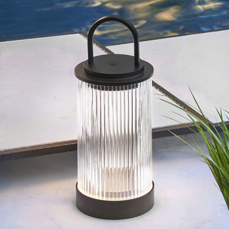 LED Table Lamp<br /><span style="color:#4AB0CE;">Entrega: 14-15 semanas en USA</span><br /><span style="color:#4AB0CE;font-size:60%;">PREGUNTE POR ENTREGA EN PANAMA</span><br />Collection: Tawa<br />Finish: Black