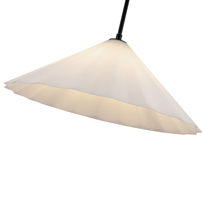 One Light Pendant<br /><span style="color:#4AB0CE;">Entrega: 3-4 semanas en USA</span><br /><span style="color:#4AB0CE;font-size:60%;">PREGUNTE POR ENTREGA EN PANAMA</span><br />Collection: Serena<br />Finish: Matte Black/Opal Glass
