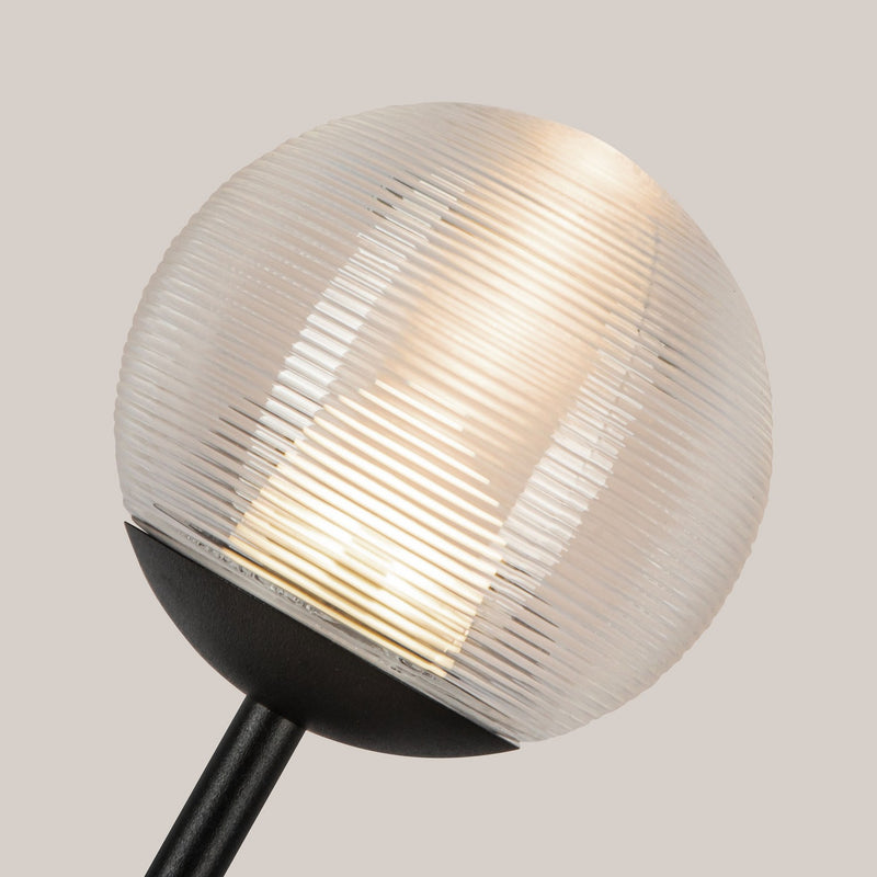 LED Exterior Wall Mount<br /><span style="color:#4AB0CE;">Entrega: 1-2 semanas en USA</span><br /><span style="color:#4AB0CE;font-size:60%;">PREGUNTE POR ENTREGA EN PANAMA</span><br />Collection: Claremont<br />Finish: Black/Clear Ribbed Glass