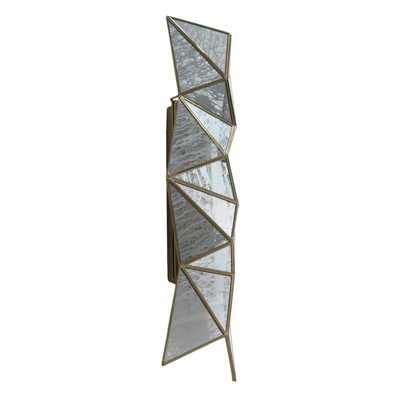 Four Light Wall Sconce<br /><span style="color:#4AB0CE;">Entrega: 4-10 dias en USA</span><br /><span style="color:#4AB0CE;font-size:60%;">PREGUNTE POR ENTREGA EN PANAMA</span><br />Collection: Geo-Gem<br />Finish: Artisan Brass