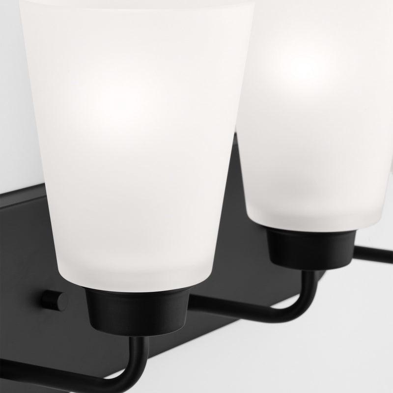 Three Light Wall / Bath<br /><span style="color:#4AB0CE;">Entrega: 4-10 dias en USA</span><br /><span style="color:#4AB0CE;font-size:60%;">PREGUNTE POR ENTREGA EN PANAMA</span><br />Collection: Kerrville<br />Finish: Midnight Black