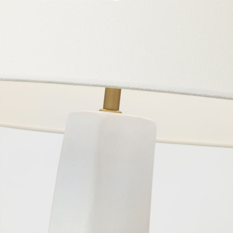 One Light Table Lamp<br /><span style="color:#4AB0CE;">Entrega: 8-9 semanas en USA</span><br /><span style="color:#4AB0CE;font-size:60%;">PREGUNTE POR ENTREGA EN PANAMA</span><br />Collection: Diogo<br />Finish: New White