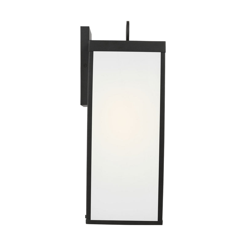 One Light Wall Lantern<br /><span style="color:#4AB0CE;">Entrega: 4-10 dias en USA</span><br /><span style="color:#4AB0CE;font-size:60%;">PREGUNTE POR ENTREGA EN PANAMA</span><br />Collection: Howell<br />Finish: Textured Black