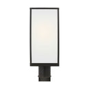 One Light Post Lantern<br /><span style="color:#4AB0CE;">Entrega: 4-10 dias en USA</span><br /><span style="color:#4AB0CE;font-size:60%;">PREGUNTE POR ENTREGA EN PANAMA</span><br />Collection: Howell<br />Finish: Antique Bronze