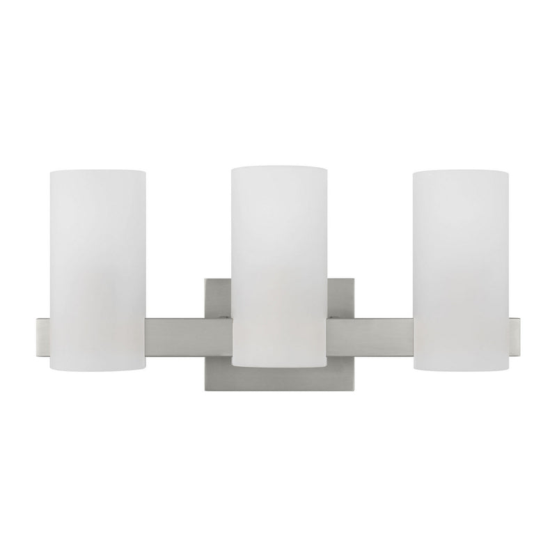 Three Light Vanity<br /><span style="color:#4AB0CE;">Entrega: 6-7 semanas en USA</span><br /><span style="color:#4AB0CE;font-size:60%;">PREGUNTE POR ENTREGA EN PANAMA</span><br />Collection: Rhode<br />Finish: Brushed Steel