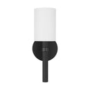 One Light Wall Sconce<br /><span style="color:#4AB0CE;">Entrega: 10-11 semanas en USA</span><br /><span style="color:#4AB0CE;font-size:60%;">PREGUNTE POR ENTREGA EN PANAMA</span><br />Collection: Manor<br />Finish: Midnight Black