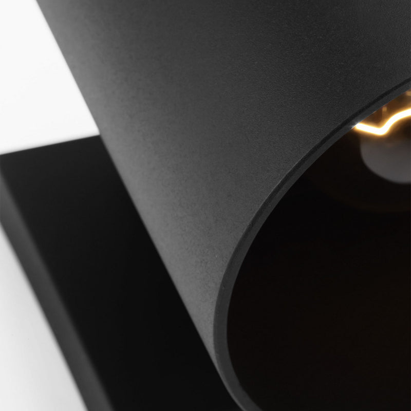 One Light Wall Lantern<br /><span style="color:#4AB0CE;">Entrega: 4-10 dias en USA</span><br /><span style="color:#4AB0CE;font-size:60%;">PREGUNTE POR ENTREGA EN PANAMA</span><br />Collection: Outdoor Cylinders<br />Finish: Textured Black