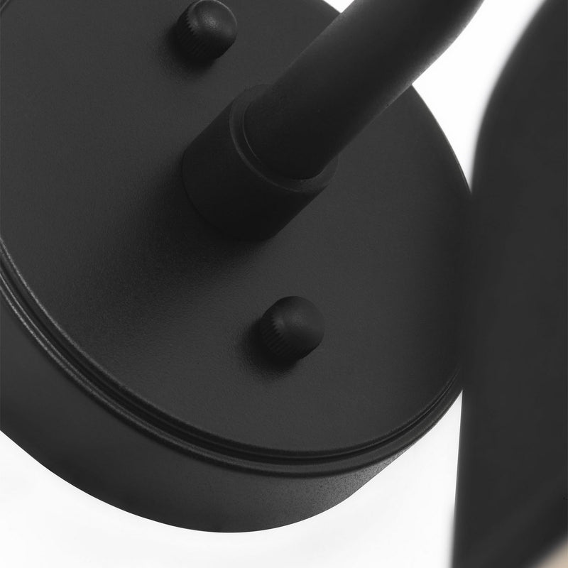 One Light Wall Lantern<br /><span style="color:#4AB0CE;">Entrega: 4-10 dias en USA</span><br /><span style="color:#4AB0CE;font-size:60%;">PREGUNTE POR ENTREGA EN PANAMA</span><br />Collection: Barn Light<br />Finish: Textured Black