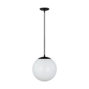 One Light Pendant<br /><span style="color:#4AB0CE;">Entrega: 10-11 semanas en USA</span><br /><span style="color:#4AB0CE;font-size:60%;">PREGUNTE POR ENTREGA EN PANAMA</span><br />Collection: Leo - Hanging Globe<br />Finish: Midnight Black