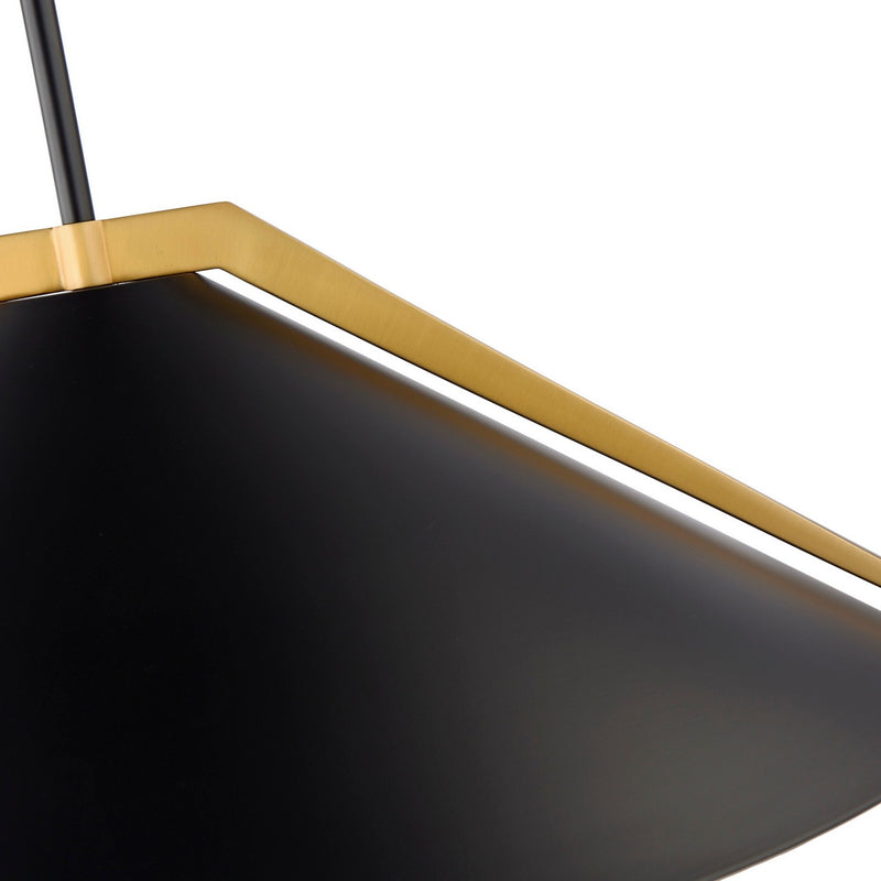 Three Light Pendant<br /><span style="color:#4AB0CE;">Entrega: 4-10 dias en USA</span><br /><span style="color:#4AB0CE;font-size:60%;">PREGUNTE POR ENTREGA EN PANAMA</span><br />Collection: Baltic<br />Finish: Black and Brushed Brass