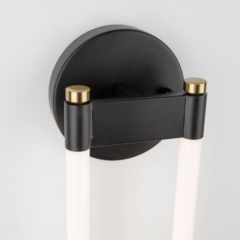 LED Wall Sconce<br /><span style="color:#4AB0CE;">Entrega: 4-10 dias en USA</span><br /><span style="color:#4AB0CE;font-size:60%;">PREGUNTE POR ENTREGA EN PANAMA</span><br />Collection: Cascata<br />Finish: Black and Brushed Brass