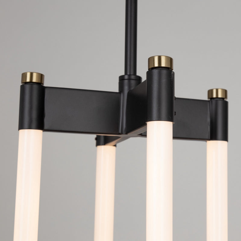LED Pendant<br /><span style="color:#4AB0CE;">Entrega: 4-10 dias en USA</span><br /><span style="color:#4AB0CE;font-size:60%;">PREGUNTE POR ENTREGA EN PANAMA</span><br />Collection: Cascata<br />Finish: Black and Brushed Brass