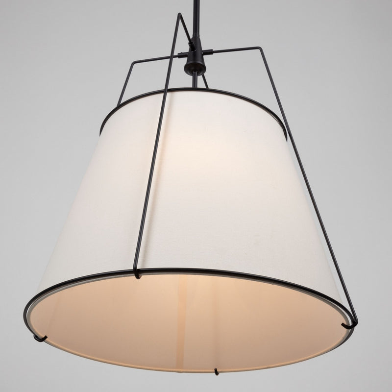 Four Light Pendant<br /><span style="color:#4AB0CE;">Entrega: 4-10 dias en USA</span><br /><span style="color:#4AB0CE;font-size:60%;">PREGUNTE POR ENTREGA EN PANAMA</span><br />Collection: Pullman<br />Finish: Black