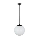 One Light Pendant<br /><span style="color:#4AB0CE;">Entrega: 4-10 dias en USA</span><br /><span style="color:#4AB0CE;font-size:60%;">PREGUNTE POR ENTREGA EN PANAMA</span><br />Collection: Leo - Hanging Globe<br />Finish: Midnight Black