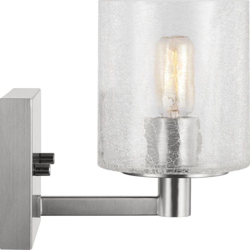 One Light Wall / Bath Sconce<br /><span style="color:#4AB0CE;">Entrega: 4-10 dias en USA</span><br /><span style="color:#4AB0CE;font-size:60%;">PREGUNTE POR ENTREGA EN PANAMA</span><br />Collection: Parker<br />Finish: Brushed Steel