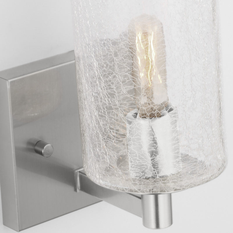 One Light Wall / Bath Sconce<br /><span style="color:#4AB0CE;">Entrega: 4-10 dias en USA</span><br /><span style="color:#4AB0CE;font-size:60%;">PREGUNTE POR ENTREGA EN PANAMA</span><br />Collection: Parker<br />Finish: Brushed Steel