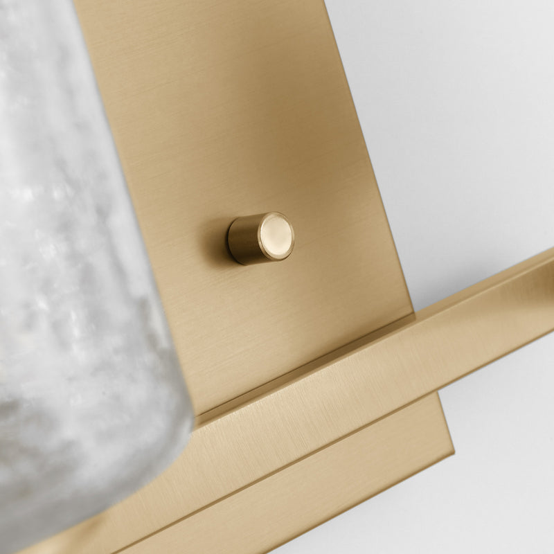 Two Light Wall / Bath<br /><span style="color:#4AB0CE;">Entrega: 4-10 dias en USA</span><br /><span style="color:#4AB0CE;font-size:60%;">PREGUNTE POR ENTREGA EN PANAMA</span><br />Collection: Parker<br />Finish: Satin Bronze