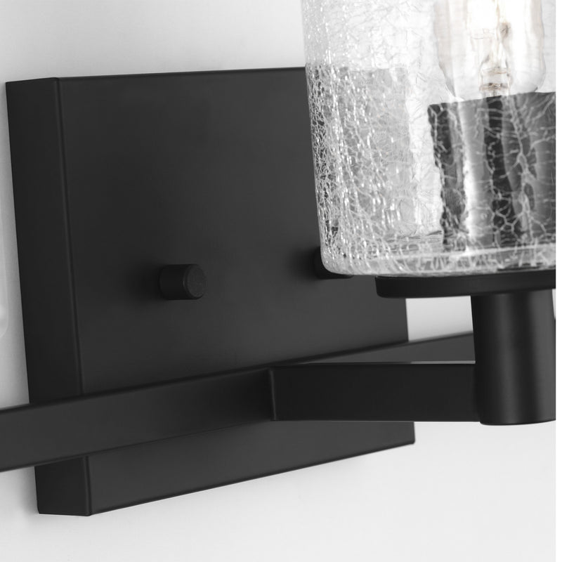 Three Light Wall / Bath<br /><span style="color:#4AB0CE;">Entrega: 4-10 dias en USA</span><br /><span style="color:#4AB0CE;font-size:60%;">PREGUNTE POR ENTREGA EN PANAMA</span><br />Collection: Parker<br />Finish: Midnight Black