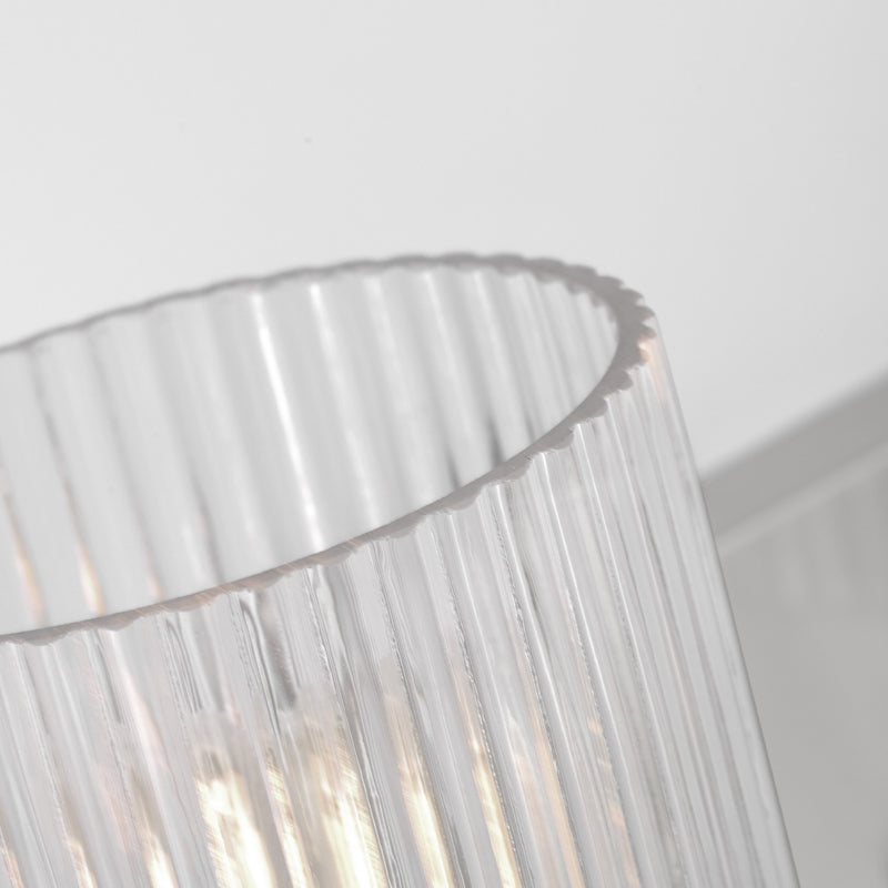 Two Light Wall / Bath<br /><span style="color:#4AB0CE;">Entrega: 4-10 dias en USA</span><br /><span style="color:#4AB0CE;font-size:60%;">PREGUNTE POR ENTREGA EN PANAMA</span><br />Collection: Lando<br />Finish: Brushed Steel