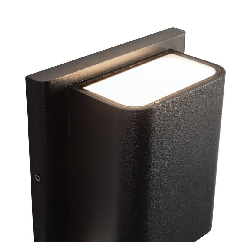 Kuzco Lighting - AT48426-BK-UNV-3CCT - LED All terior Wall - Tolan - Black