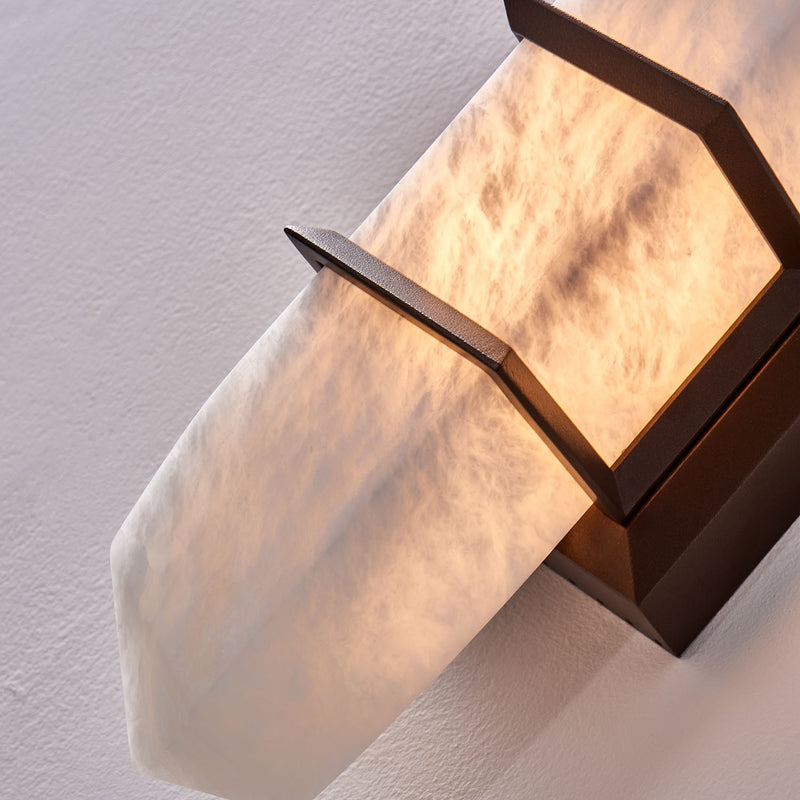 LED Outdoor Wall Sconce<br /><span style="color:#4AB0CE;">Entrega: 1-2 semanas en USA</span><br /><span style="color:#4AB0CE;font-size:60%;">PREGUNTE POR ENTREGA EN PANAMA</span><br />Collection: Jewel<br />Finish: Outdoor Bronze