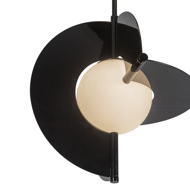 LED Chandelier<br /><span style="color:#4AB0CE;">Entrega: 4-10 dias en USA</span><br /><span style="color:#4AB0CE;font-size:60%;">PREGUNTE POR ENTREGA EN PANAMA</span><br />Collection: Scorpio<br />Finish: Glossy Black/Opal Glass
