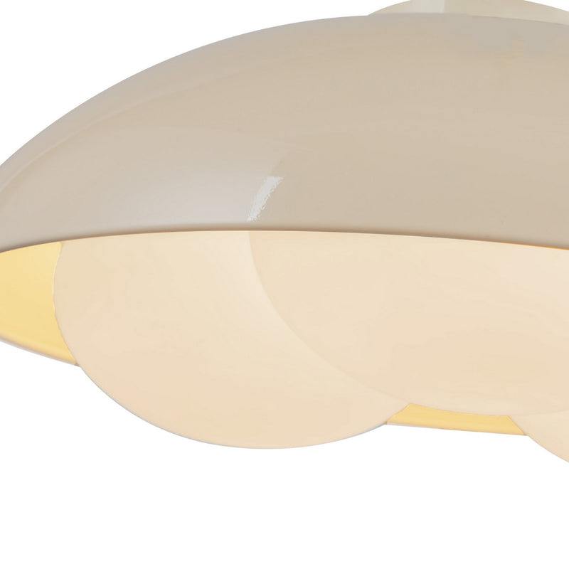 Three Light Flush Mount<br /><span style="color:#4AB0CE;">Entrega: 4-10 dias en USA</span><br /><span style="color:#4AB0CE;font-size:60%;">PREGUNTE POR ENTREGA EN PANAMA</span><br />Collection: Robyn<br />Finish: Pearl White/Opal Glass