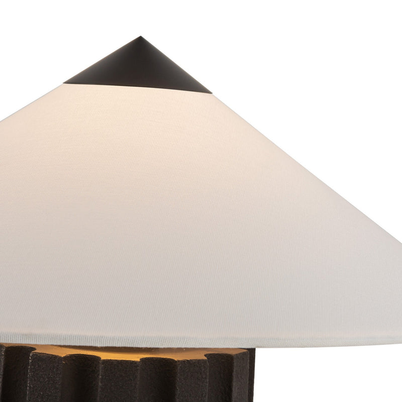 One Light Table Lamp<br /><span style="color:#4AB0CE;">Entrega: 4-10 dias en USA</span><br /><span style="color:#4AB0CE;font-size:60%;">PREGUNTE POR ENTREGA EN PANAMA</span><br />Collection: Ono<br />Finish: Matte Black