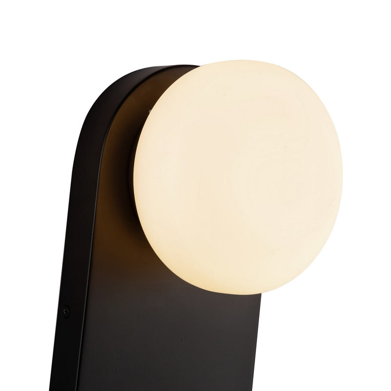 One Light Vanity<br /><span style="color:#4AB0CE;">Entrega: 1-2 semanas en USA</span><br /><span style="color:#4AB0CE;font-size:60%;">PREGUNTE POR ENTREGA EN PANAMA</span><br />Collection: Ariel<br />Finish: Matte Black/Opal Glass