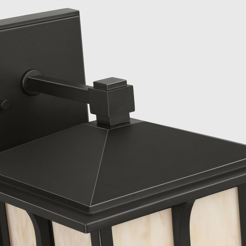 One Light Outdoor Wall Lantern<br /><span style="color:#4AB0CE;">Entrega: 4-10 dias en USA</span><br /><span style="color:#4AB0CE;font-size:60%;">PREGUNTE POR ENTREGA EN PANAMA</span><br />Collection: Tomek<br />Finish: Antique Bronze