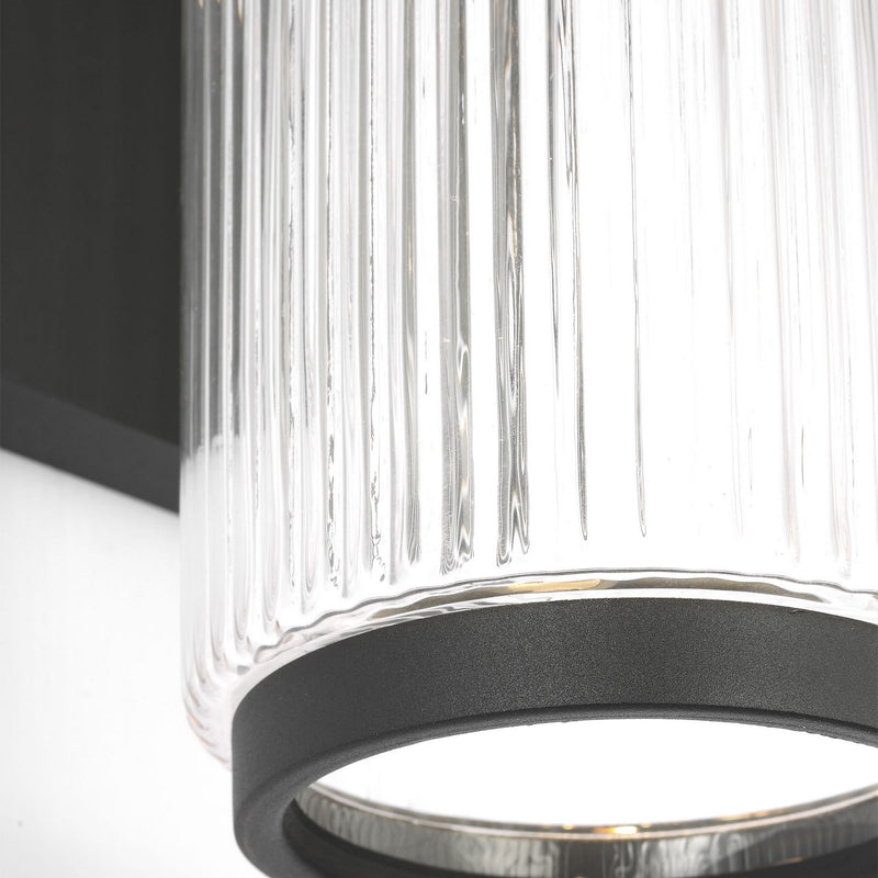 One Light Outdoor Wall Lantern<br /><span style="color:#4AB0CE;">Entrega: 2-3 semanas en USA</span><br /><span style="color:#4AB0CE;font-size:60%;">PREGUNTE POR ENTREGA EN PANAMA</span><br />Collection: Ronde<br />Finish: Textured Black