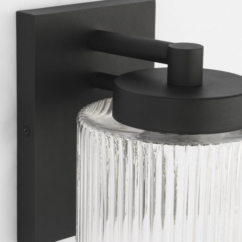 One Light Outdoor Wall Lantern<br /><span style="color:#4AB0CE;">Entrega: 4-10 dias en USA</span><br /><span style="color:#4AB0CE;font-size:60%;">PREGUNTE POR ENTREGA EN PANAMA</span><br />Collection: Ronde<br />Finish: Textured Black