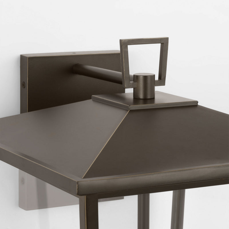 Lantern<br /><span style="color:#4AB0CE;">Entrega: 19-20 semanas en USA</span><br /><span style="color:#4AB0CE;font-size:60%;">PREGUNTE POR ENTREGA EN PANAMA</span><br />Collection: Linton<br />Finish: Antique Bronze