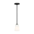 One Light Mini-Pendant<br /><span style="color:#4AB0CE;">Entrega: 4-10 dias en USA</span><br /><span style="color:#4AB0CE;font-size:60%;">PREGUNTE POR ENTREGA EN PANAMA</span><br />Collection: Miles<br />Finish: Midnight Black