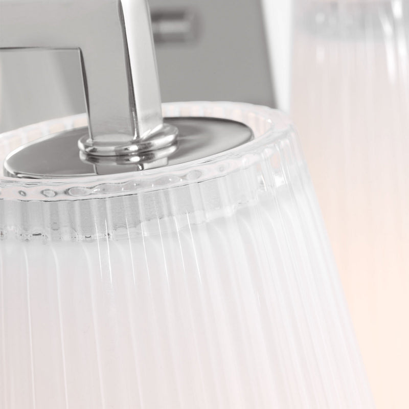 Vanity<br /><span style="color:#4AB0CE;">Entrega: 4-10 dias en USA</span><br /><span style="color:#4AB0CE;font-size:60%;">PREGUNTE POR ENTREGA EN PANAMA</span><br />Collection: Upson<br />Finish: Chrome