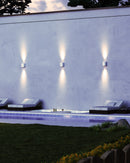 LED Outdoor Wall Sconce<br /><span style="color:#4AB0CE;">Entrega: 4-10 dias en USA</span><br /><span style="color:#4AB0CE;font-size:60%;">PREGUNTE POR ENTREGA EN PANAMA</span><br />Collection: Nordic<br />Finish: White