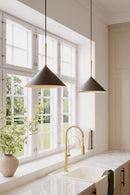 One Light Pendant<br /><span style="color:#4AB0CE;">Entrega: 4-10 dias en USA</span><br /><span style="color:#4AB0CE;font-size:60%;">PREGUNTE POR ENTREGA EN PANAMA</span><br />Collection: Cortan<br />Finish: Legacy Brass